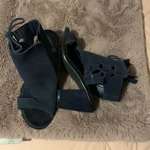 Very Volatile Los Angeles Heels